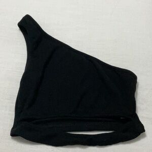 One shoulder crop top